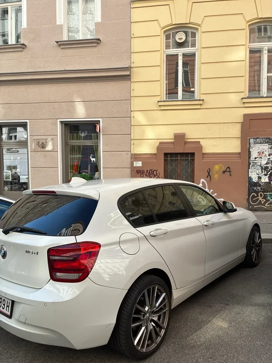 BMW 1 Series 2012 photo 3