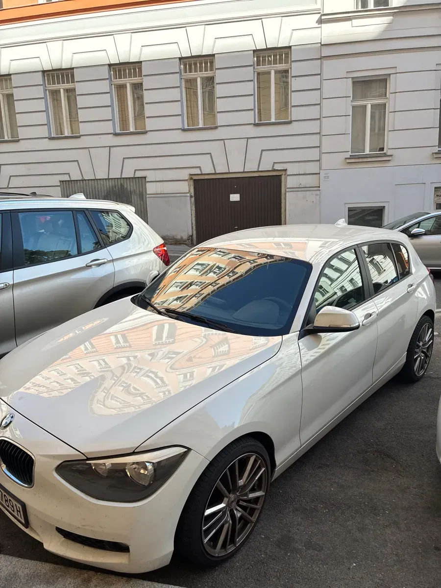 BMW 1 Series 2012 photo 2