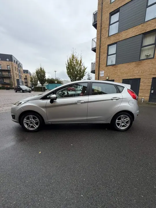 Ford Fiesta 2013 photo 4