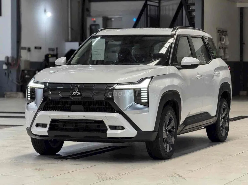 Mitsubishi Destinator