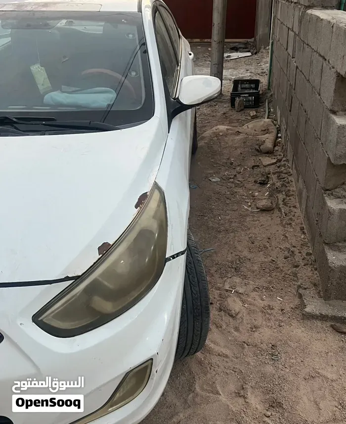 Hyundai Accent 2015 photo 4