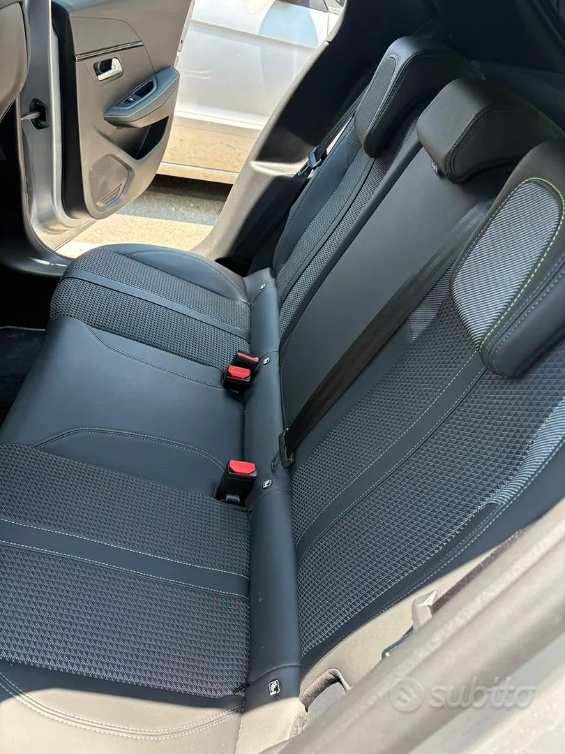 Peugeot 208 2023 photo 5