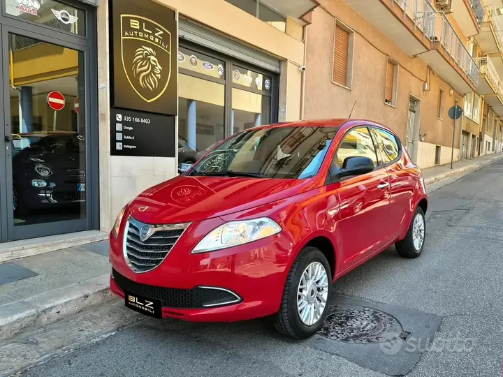 Lancia Ypsilon