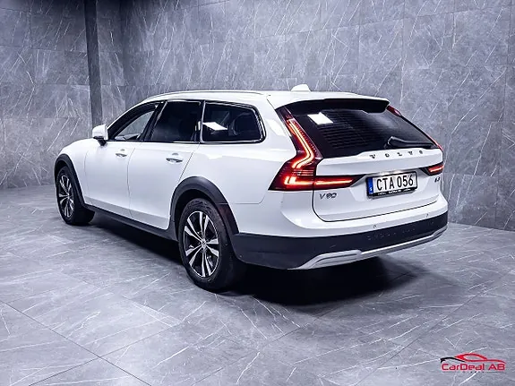 Volvo V90 Cross Country 2022 photo 5