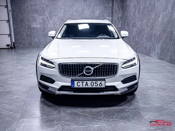Volvo V90 Cross Country 2022 photo 2