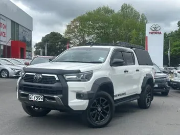 Toyota Hilux 2023 photo 4