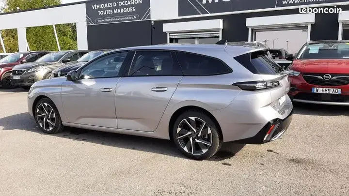 Peugeot 308 2025 photo 4
