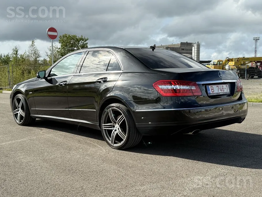 Mercedes-Benz E350 2009 photo 4