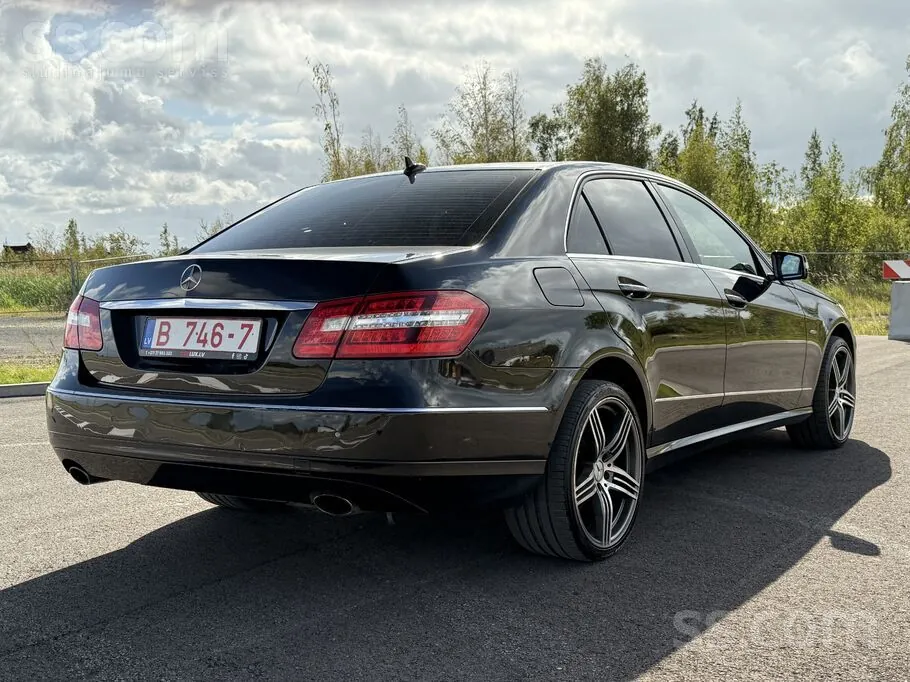 Mercedes-Benz E350 2009 photo 2