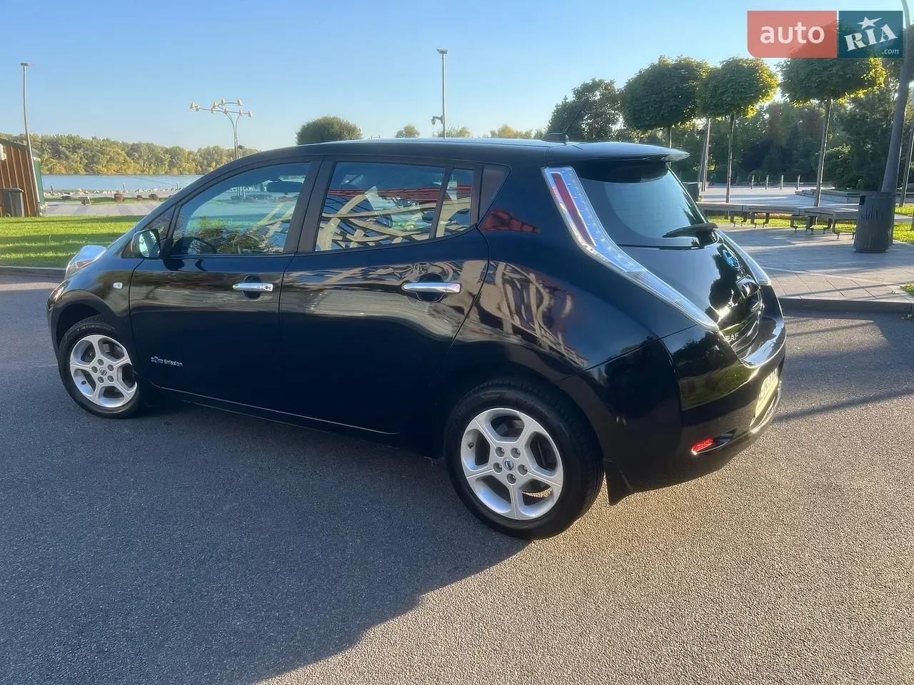 Nissan Leaf 2014 photo 2