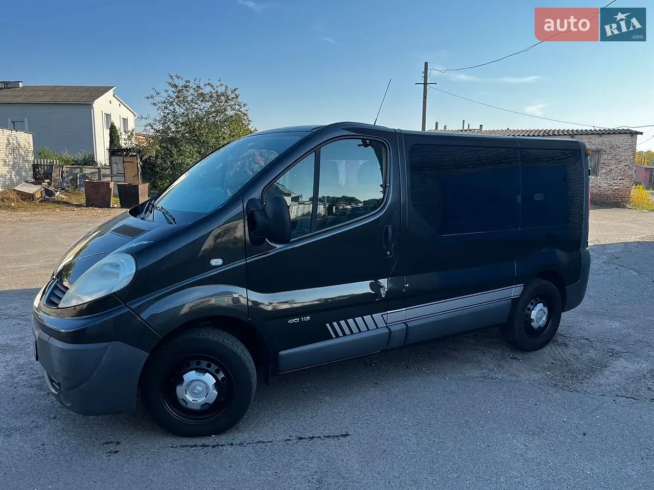 Renault Trafic 2012 photo 2