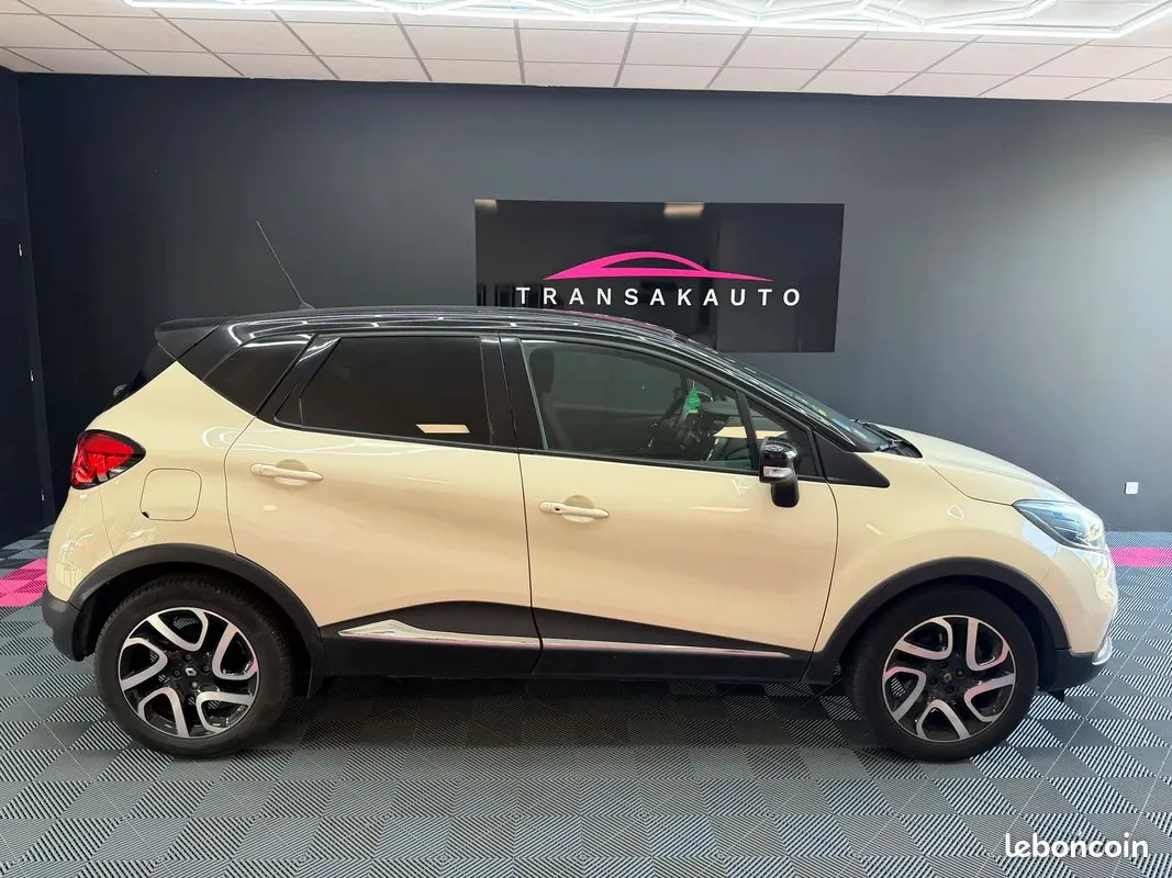 Renault Captur 2016 photo 2