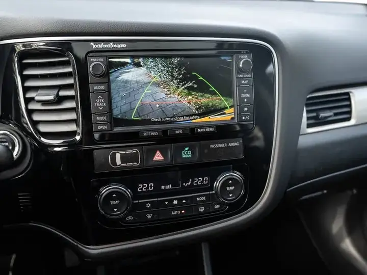 Mitsubishi Outlander 2013 photo 3