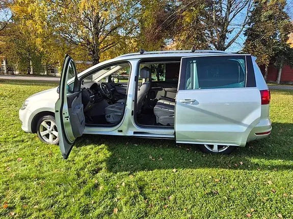 Volkswagen Sharan 2013 photo 5