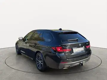 BMW 530E