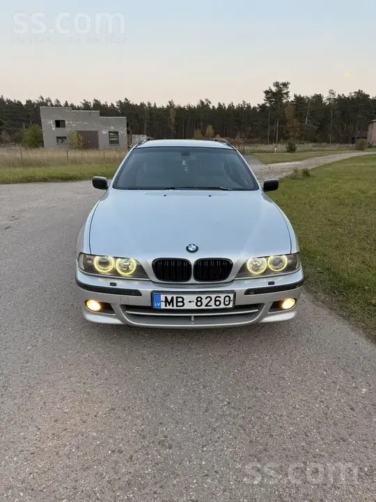 BMW 525D 2003 photo 2
