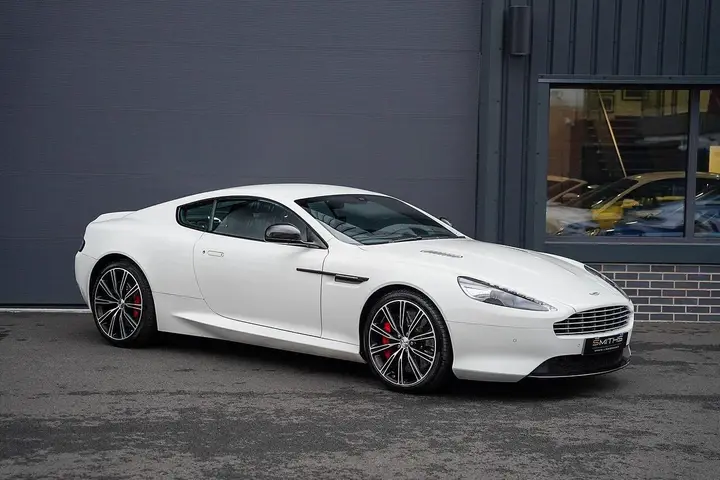Aston Martin Db9