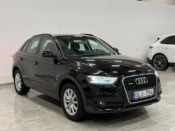 Audi Q3 2012 photo 2