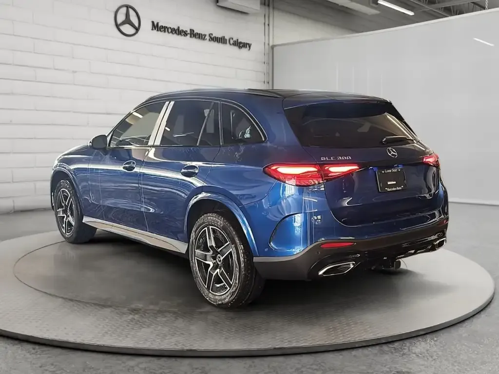 Mercedes-Benz Glc 300 2026 photo 4