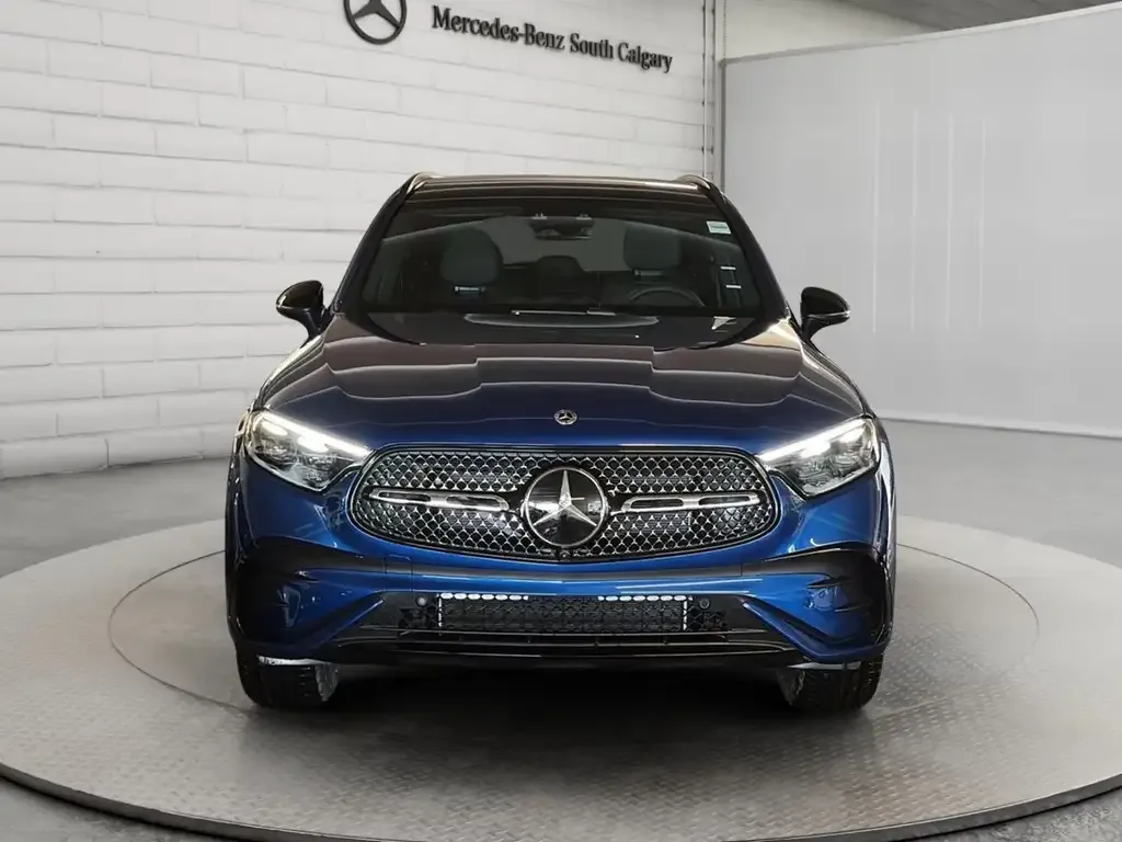 Mercedes-Benz Glc 300 2026 photo 2