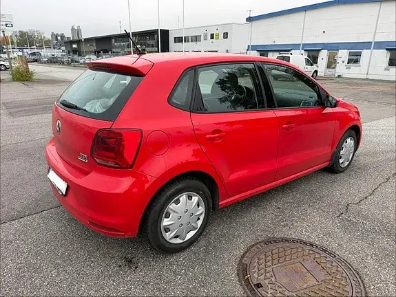 Volkswagen Polo 2015 photo 3