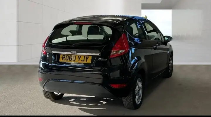Ford Fiesta 2010 photo 3