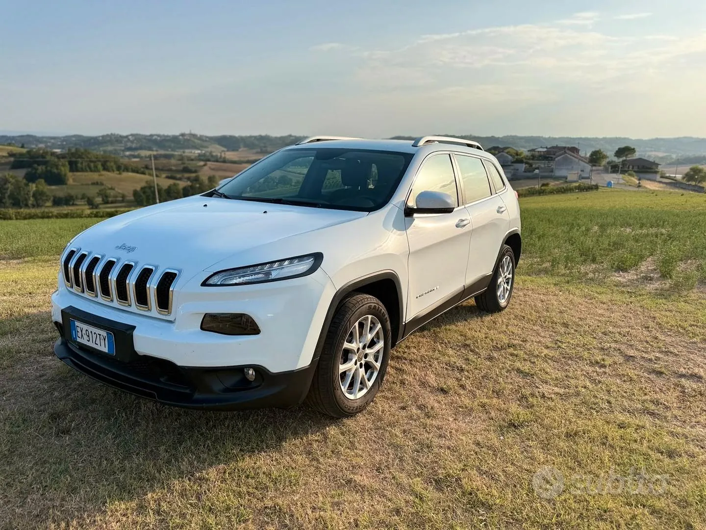Jeep Cherokee 2014 photo 3