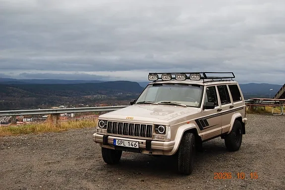 Jeep Cherokee 1996 photo 2