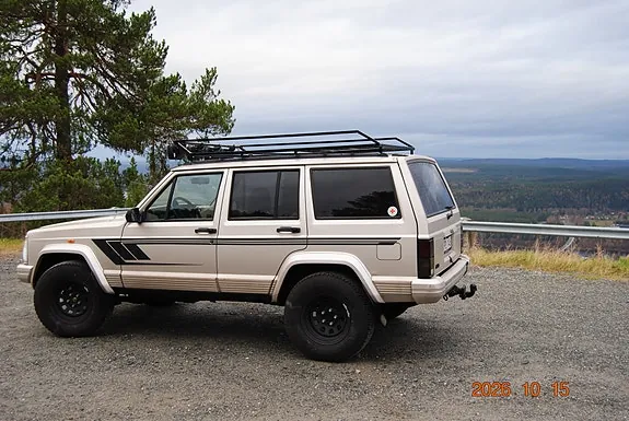 Jeep Cherokee 1996 photo 3