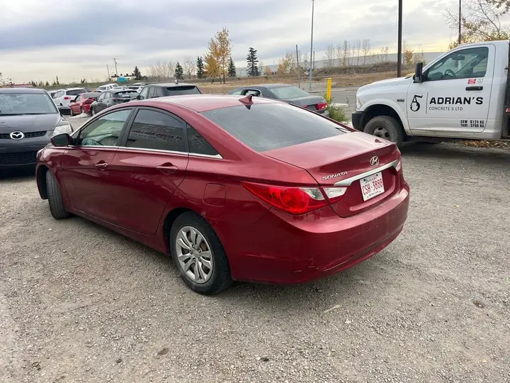 Hyundai Sonata 2011 photo 3