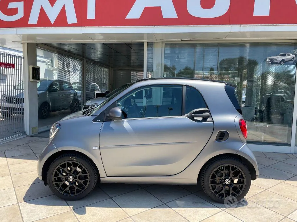 Smart Fortwo 2017 photo 2