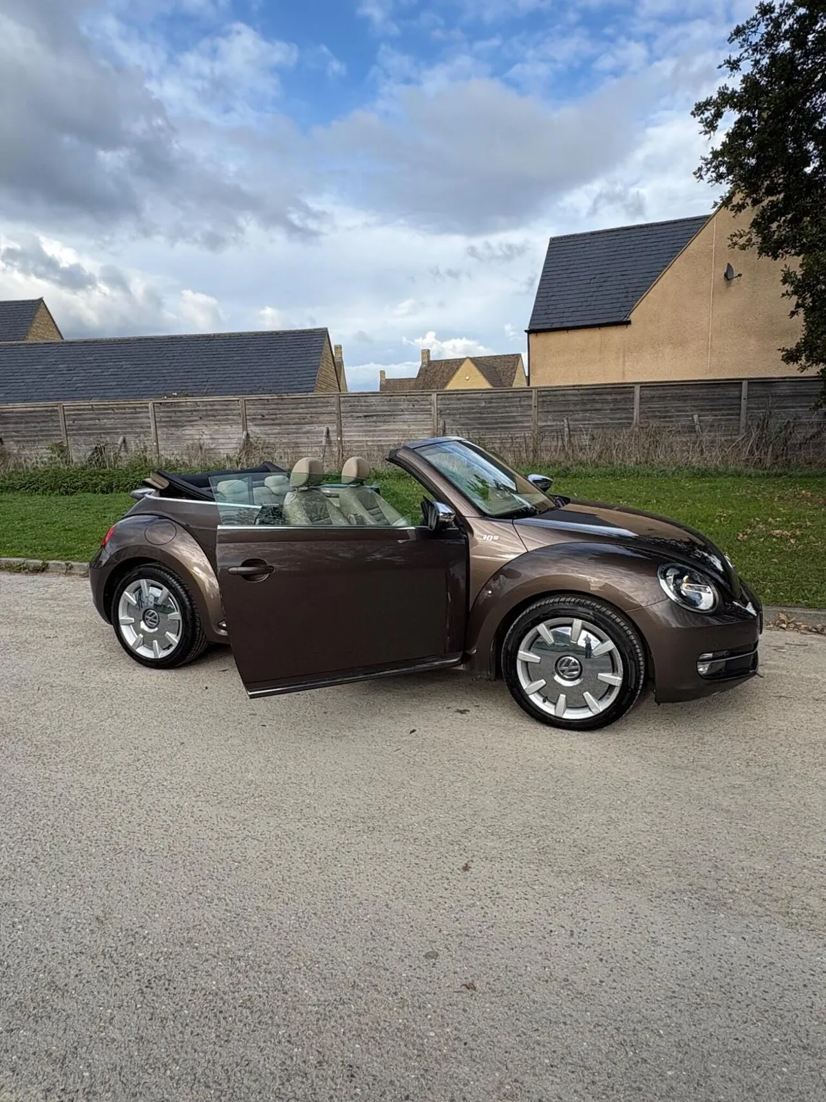 Volkswagen Beetle 2014 photo 2
