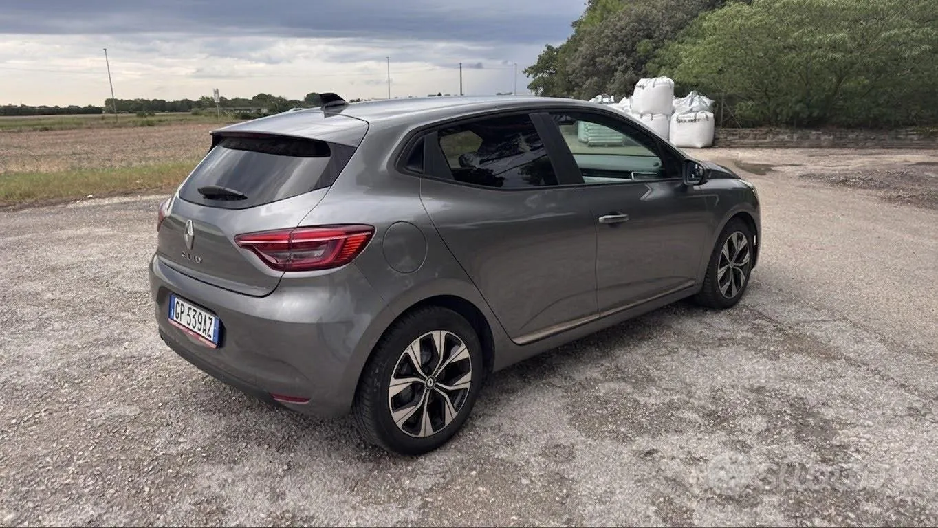 Renault Clio 2023 photo 4