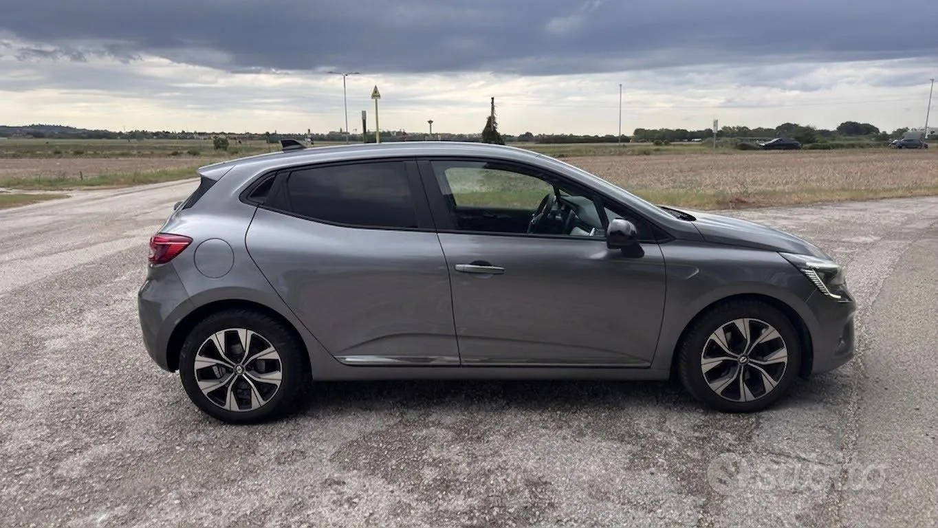 Renault Clio 2023 photo 5