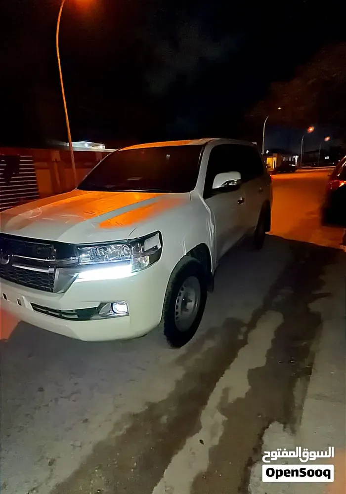 Toyota Land Cruiser 2010 photo 5