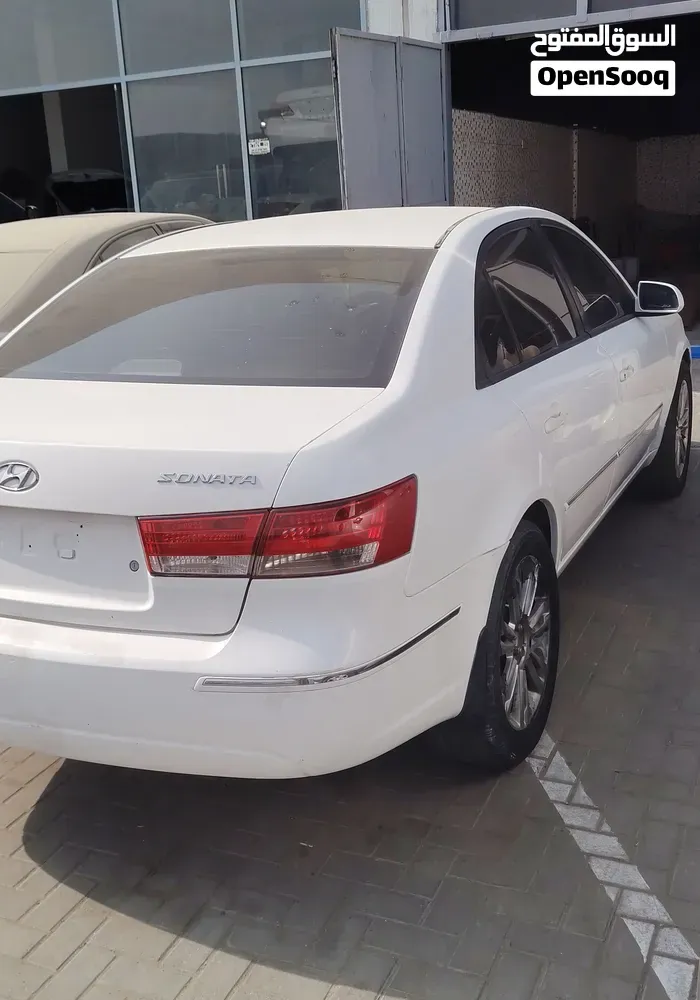 Hyundai Sonata 2010 photo 2