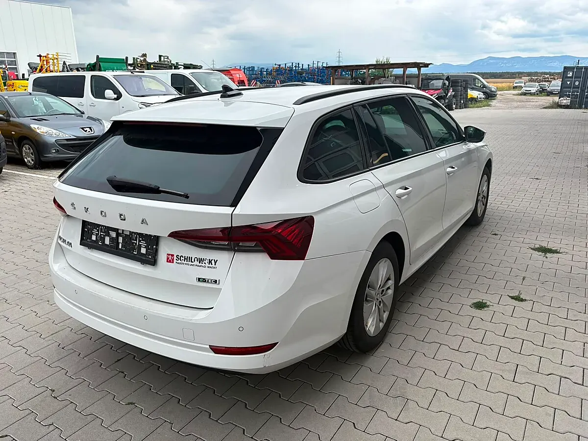 Skoda Octavia 2021 photo 3