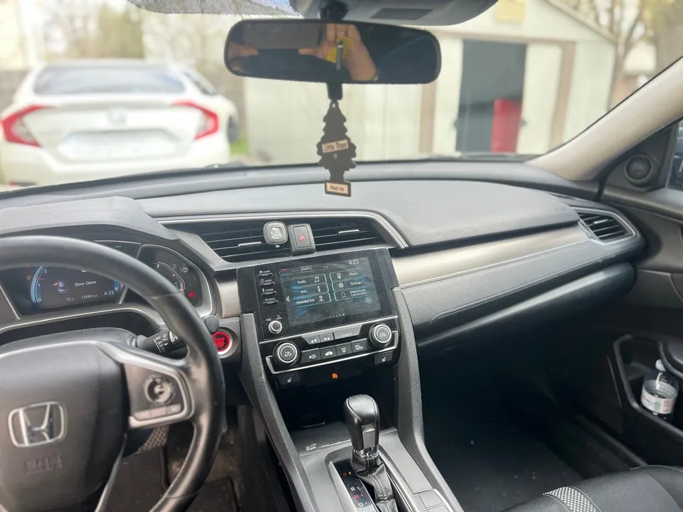 Honda Civic 2019 photo 5