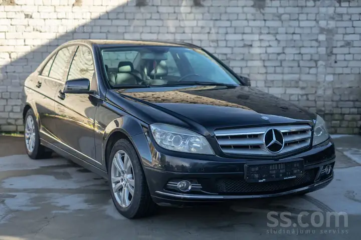 Mercedes-Benz C180