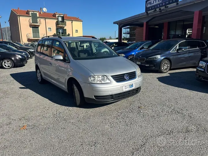 Volkswagen Touran 2006 photo 4