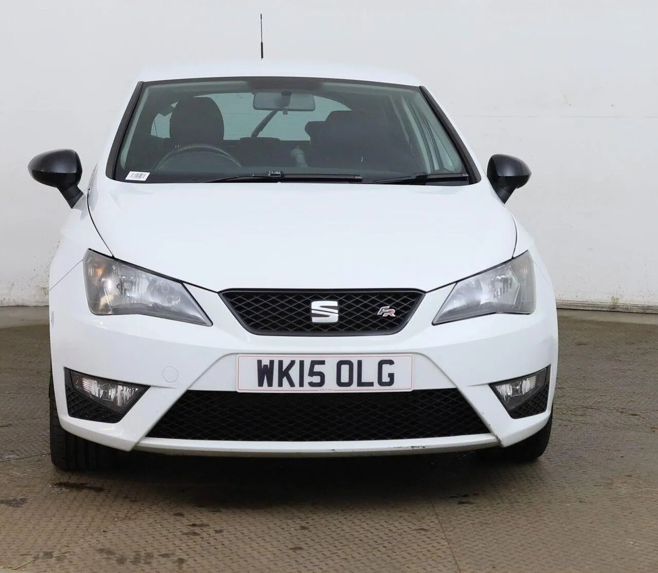 Seat Ibiza 2015 photo 2