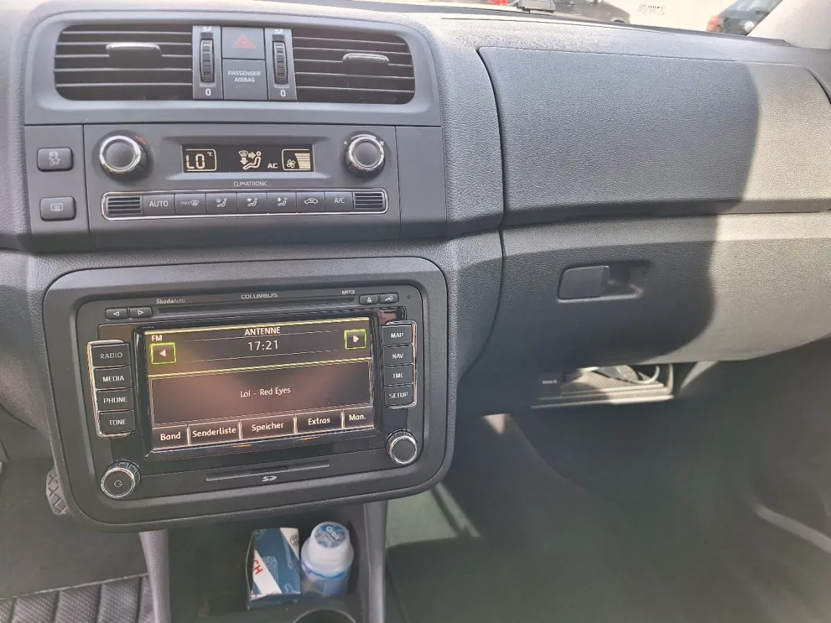 Skoda Fabia 2015 photo 3