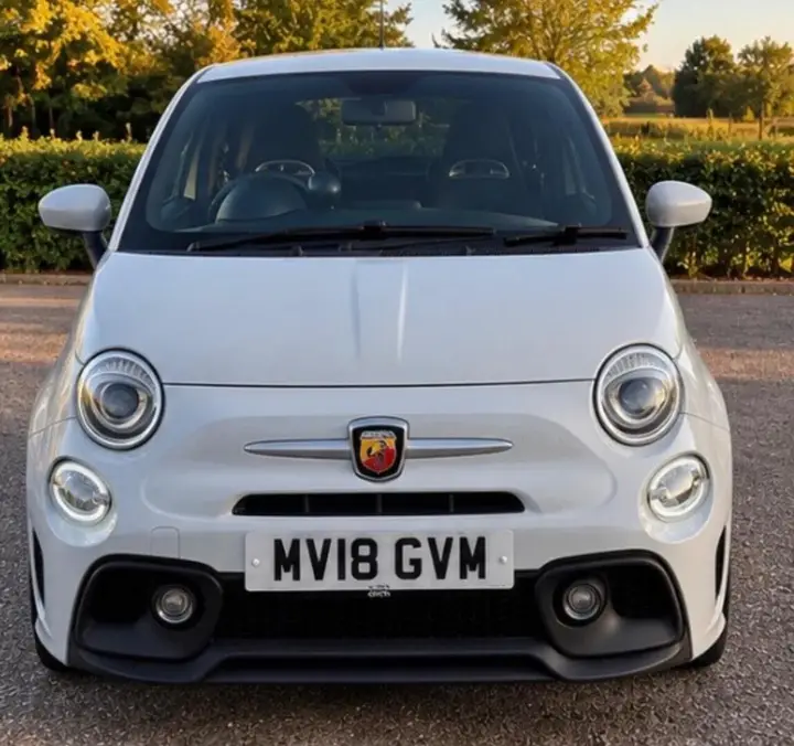 Abarth 595 2018 photo 2