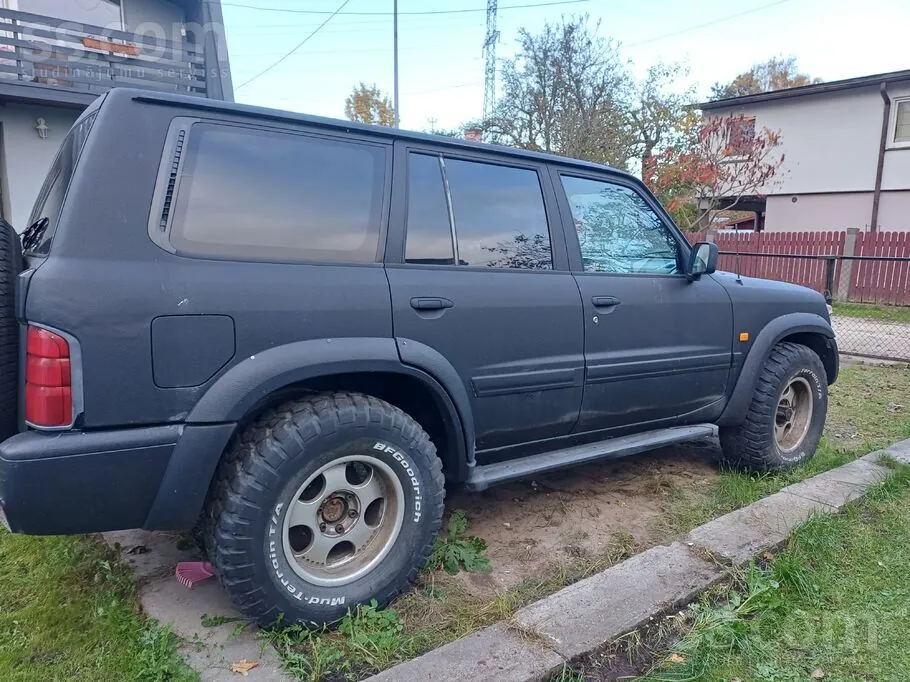 Nissan Patrol 2000 photo 3