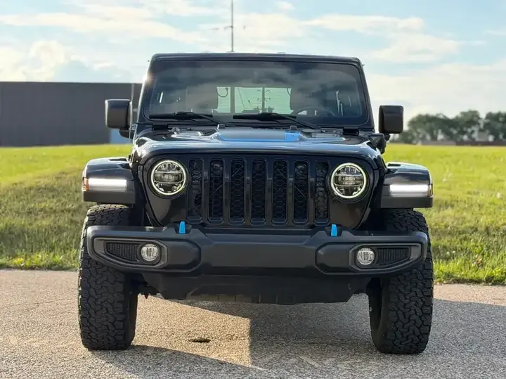 Jeep Wrangler 2022 photo 2
