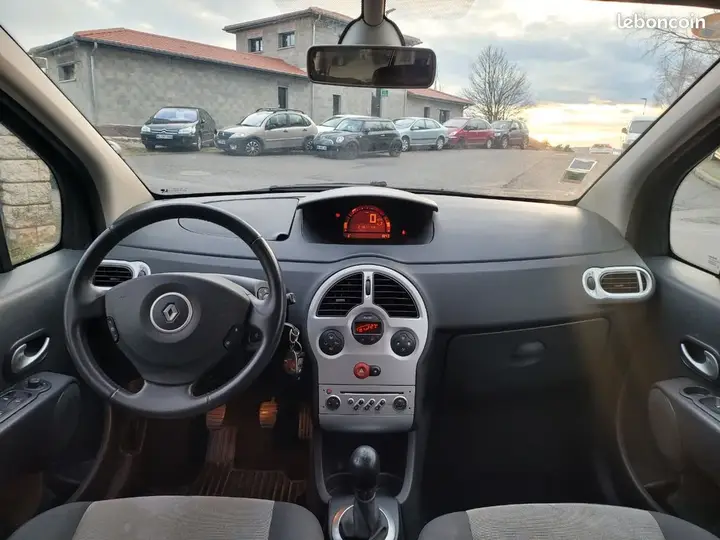 Renault Modus 2009 photo 3