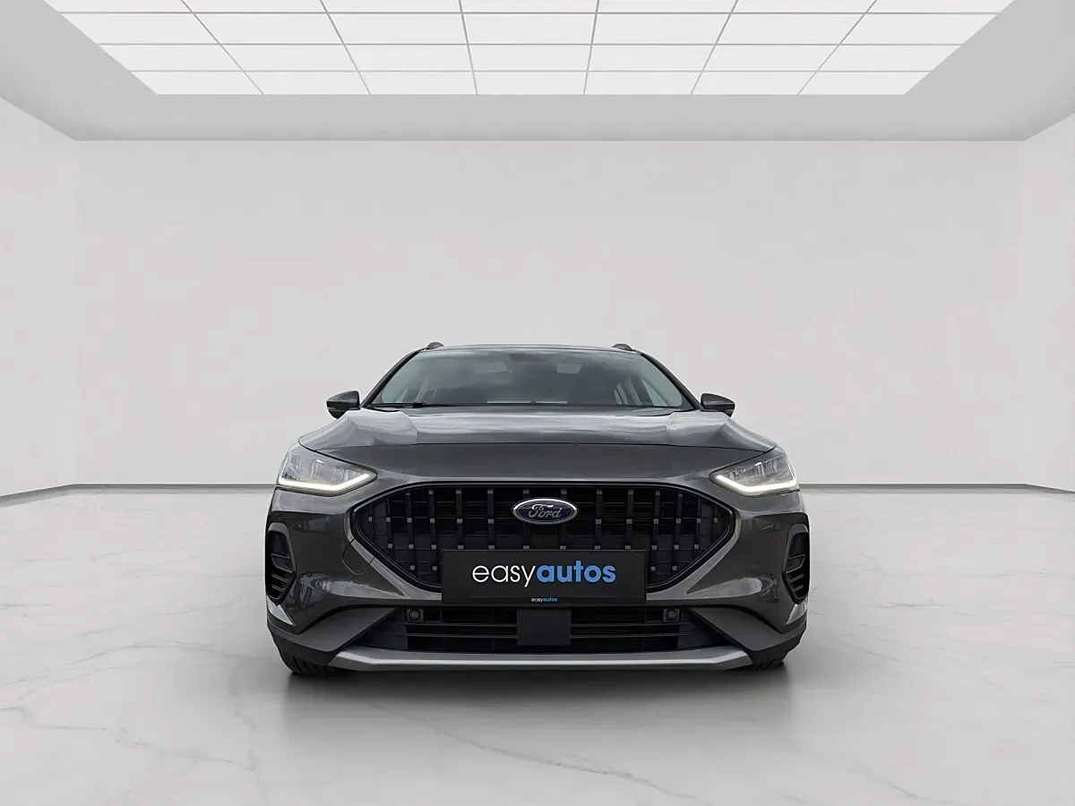 Ford Focus 2025 photo 2