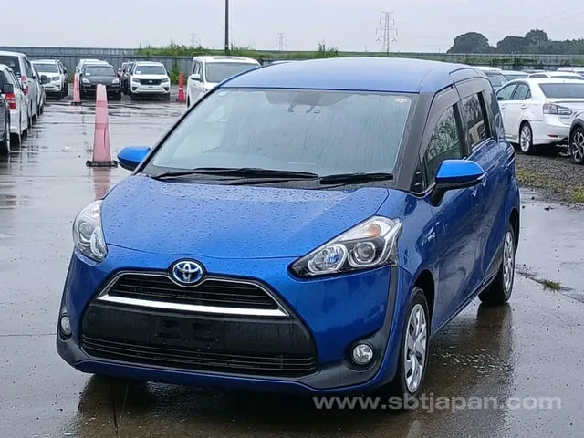Toyota Sienta 2017 photo 3