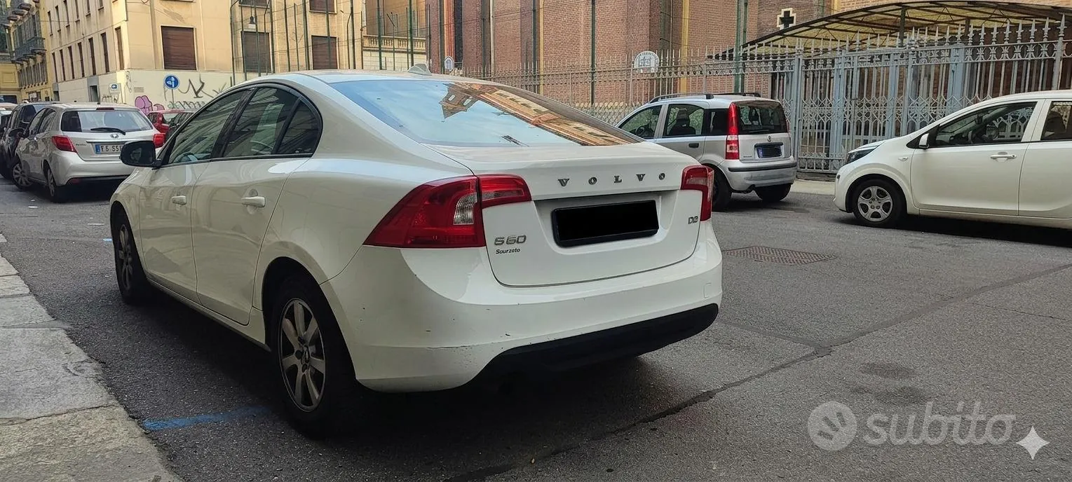 Volvo S60 2012 photo 4