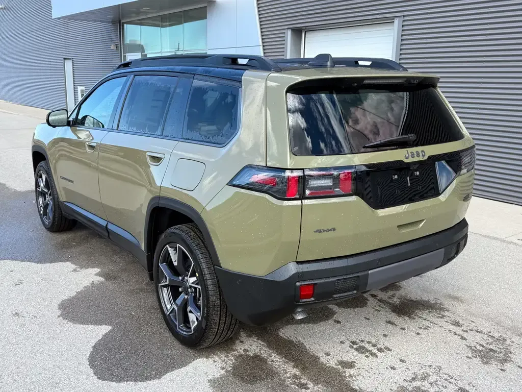 Jeep Cherokee 2026 photo 4